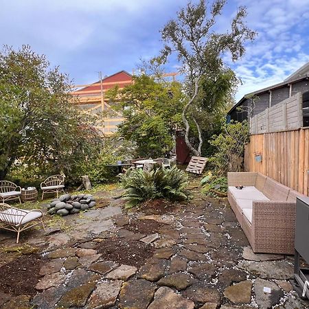 Casa Disa - Dreams, A Boutique Guesthouse In Reykjavik City'S Central Park And Botanical Garden In Laugardalur, Hot-Spring-Valley エクステリア 写真